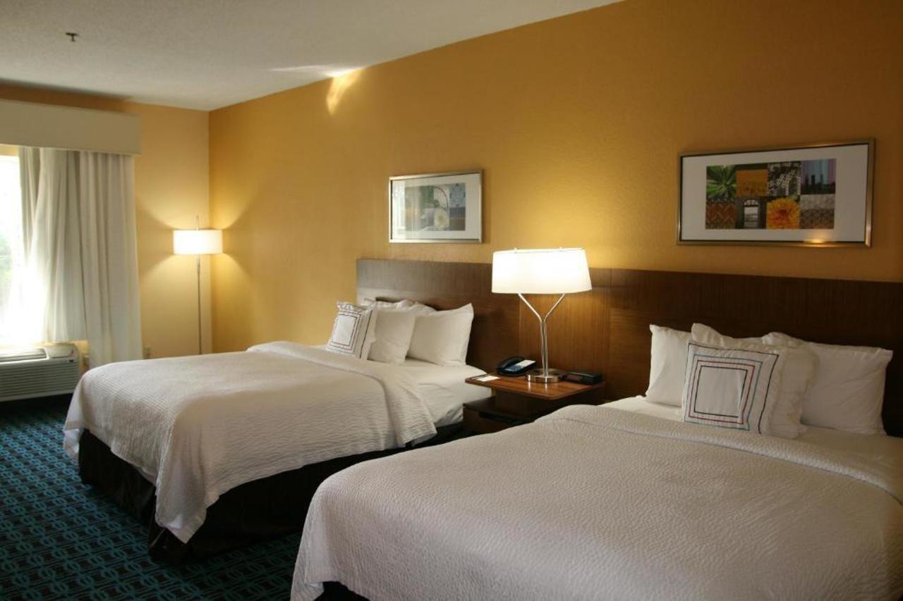 Fairfield Inn & Suites Hilton Head Island בלאפטון מראה חיצוני תמונה